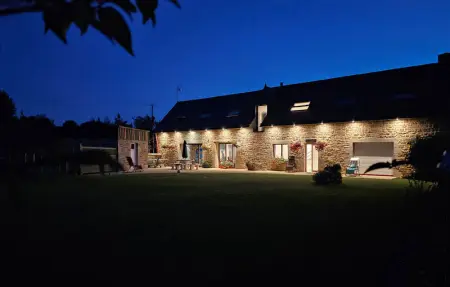 Location Maison 10 personnes à Bourbriac - Photo 5