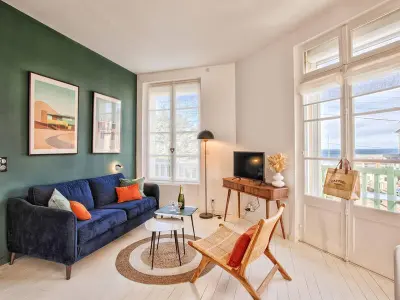 Appartement à Cabourg, Superbe appartement rénové à Cabourg, face à la mer pour 2 - L1016624