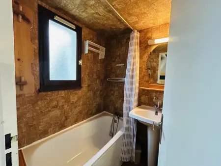 Maisonnette avec véranda, piscine chauffée, parking à Guidel - Photo 9