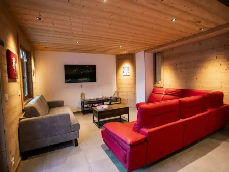 Chalet 6 pièces neuf, 12 pers, 3 sdb, parking, terrasse, proche remontées - Photo 6