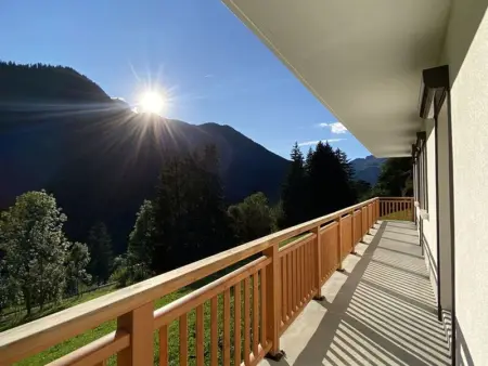 Chalet 6 pièces neuf, 12 pers, 3 sdb, parking, terrasse, proche remontées - Photo 32