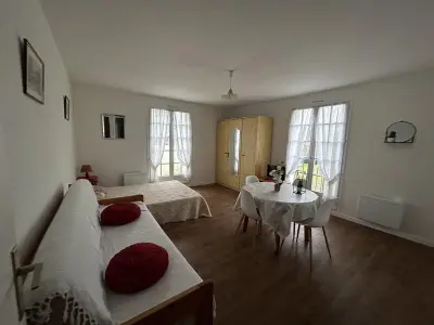 Appartement in La Roche Posay, Studio lumineux au centre-ville avec balcon - L1017040