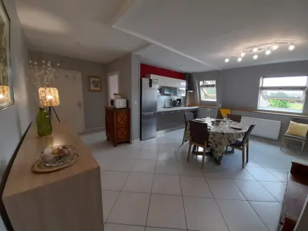 Appartement tout confort avec WIFI, lave-linge et lave-vaisselle - Photo 2