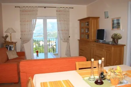 Villa Alegria Cavtat - Two Bedroom Apartment with Balcony and Sea View (Apartment B) - Photo 2