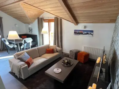 Appartement à Montgenèvre, Duplex lumineux près des pistes avec Wi-Fi et garage - L1017329