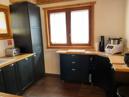 Chalet spacieux 12 pers, 4 ch, 4 sdb, cuisine équipée, parking, cheminée - Photo 6