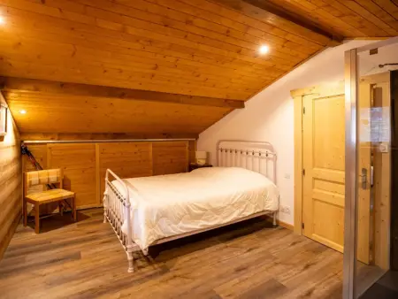 Chalet spacieux 12 pers, 4 ch, 4 sdb, cuisine équipée, parking, cheminée - Photo 12