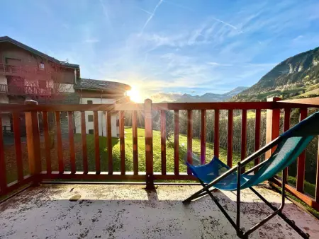 Appartement cosy avec piscine et parking, au pied des pistes - Photo 3