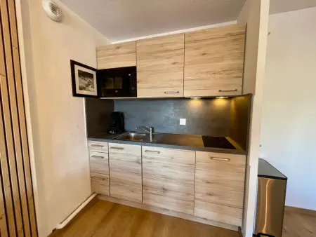 Appartement cosy avec piscine et parking, au pied des pistes - Photo 7