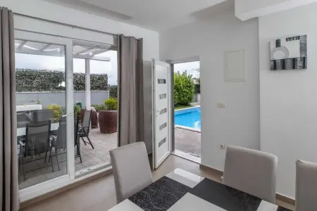 Apartment Villa Andelka- Three Bedroom Apartment with Swimming Pool - Photo 4