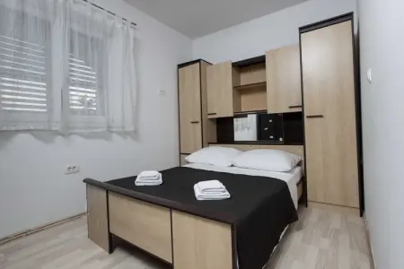 Apartment Villa Andelka- Three Bedroom Apartment with Swimming Pool - Photo 21