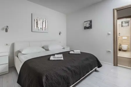 Apartment Villa Andelka- Three Bedroom Apartment with Swimming Pool - Photo 22