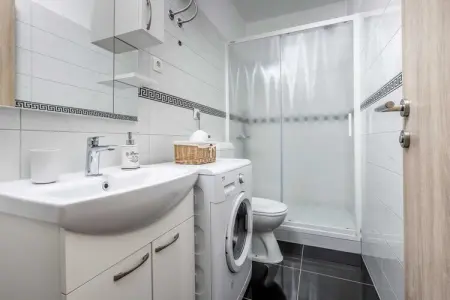 Apartment Villa Andelka- Three Bedroom Apartment with Swimming Pool - Photo 24