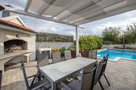 Apartment Villa Andelka- Three Bedroom Apartment with Swimming Pool - Photo 27