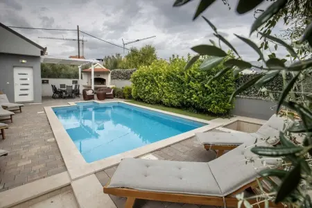 Apartment Villa Andelka- Three Bedroom Apartment with Swimming Pool - Photo 36