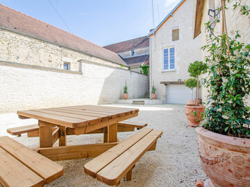 Gite à Les Riceys,Maison de Charme avec Terrasse, Barbecue, Animaux Acceptés et Parking Privé FR-1-543-356 N°1017504