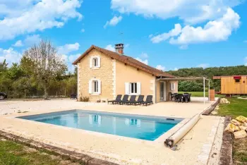 Maison à HAUTEFORT,Maison typique vue sur le château d'Hautefort 8 pax FR-00051-657 N°1017676