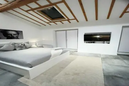 BT-48-DANTIN-9, Appartement 2 personnes à Paris - Photo 2