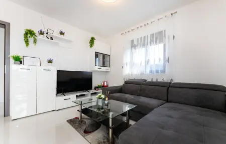 Location Maison 8 personnes à Maslenica - Photo 3