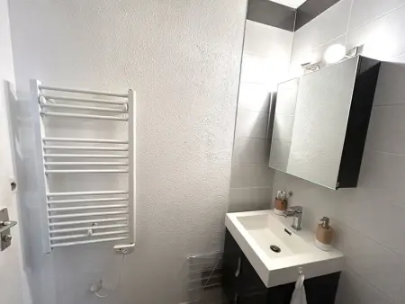 Appartement rénové à 50m de la plage, 4 pers, parking privé - Photo 8