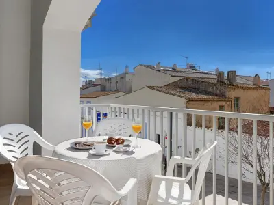 Appartement à Calella de Palafrugell, Appartement Moderne à 50m de la Plage avec Terrasse, Climatisation et WiFi - L1018261