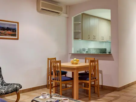 Appartement moderne à 50m de la plage, terrasse, climatisation et WiFi - Calella de Palafrugell - Photo 5