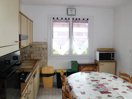 Maison spacieuse 18 pers, 8 ch, cheminée, jardin clos, 4* - Photo 3