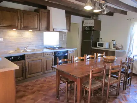 Maison familiale à Ferrières-sur-Sichon avec cheminée et jardin dans cadre rural - Photo 9