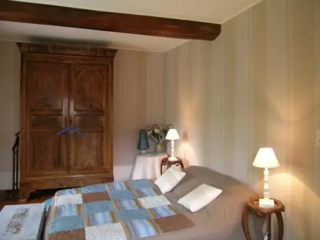 Maison familiale à Ferrières-sur-Sichon avec cheminée et jardin dans cadre rural - Photo 17