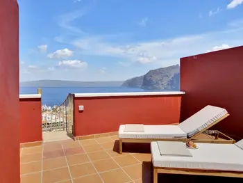 Apartamento en Puerto de Santiago,Penthouse avec Grande Terrasse et BBQ, Clim, Vue Imprenable aux Canaries ES-347-11 N°1018966