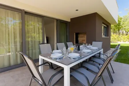 Villa Amaris, Villa à Novigrad avec Piscine et Terrasse - Photo 4