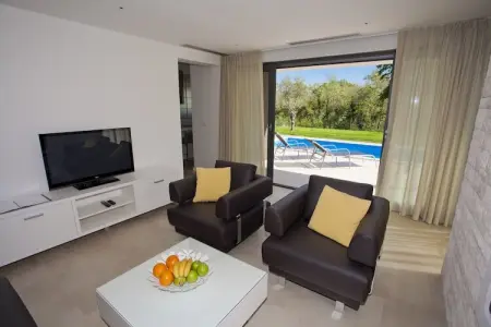 Villa Amaris, Villa à Novigrad avec Piscine et Terrasse - Photo 8
