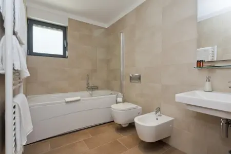 Villa Amaris, Villa à Novigrad avec Piscine et Terrasse - Photo 16