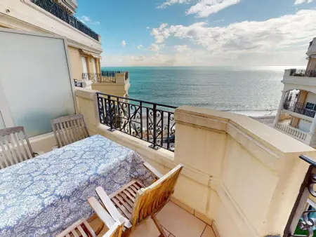 Appartement à Menton, Confortable 2P en centre-ville avec parking et terrasse - L1019567