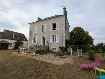 Casa rural en Jeu les Bois,Pavillon de chasse 19ème, 2 chambres, jardin, proche GR46, WiFi FR-1-591-626 N°1019713