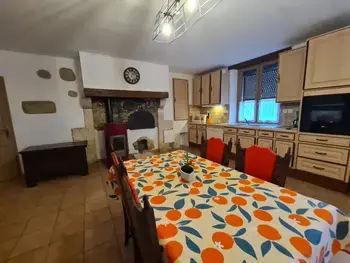 Casa rural en La Berthenoux,Maison individuelle près de la Châtre, jardin privé, jacuzzi FR-1-591-629 N°1019716