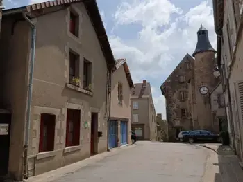 Gîte in Saint Benoît du Sault,Maison médiévale en Berry avec cour privative et tout inclus FR-1-591-643 N°1019729