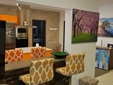 Maison neuve avec piscine privée chauffée à La Oliva - Photo 8