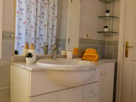 Penthouse moderne et chaleureux avec terrasse et piscine - Photo 16