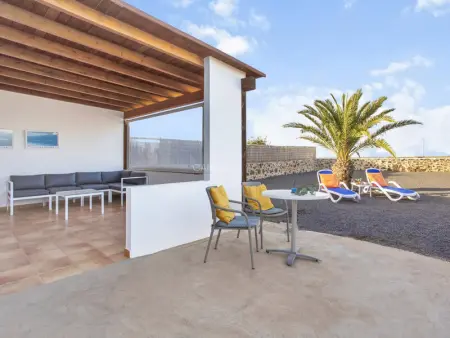 Maison rénovée avec jardin à La Oliva, proche plages - Photo 15