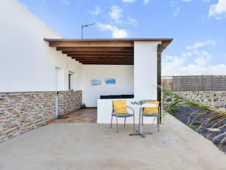 Maison rénovée avec jardin à La Oliva, proche plages - Photo 16