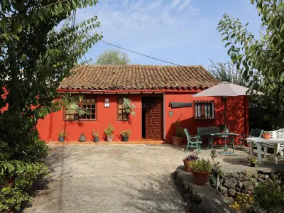 Casa rural en Vega de San Mateo,Gîte rustique avec piscine, jardin et BBQ, idéale pour randonnées ES-346-7 N°1019808