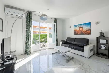 Appartement à Cannes, RA-21-VAUTRIN - L1020073