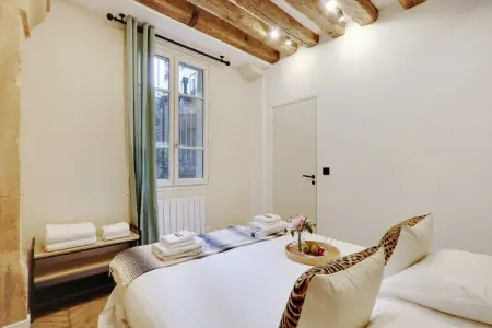 EC-15-SAINTGILLES-2, Appartement 4 personnes à Paris - Photo 9