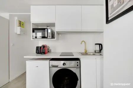 Appartement à Paris, RN-18-ECOUFFES - L1020358
