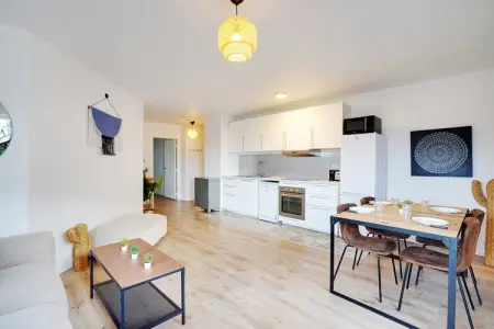 RS-13-ROSIERS, Appartement 6 personnes à Saint Ouen sur Seine - Photo 1