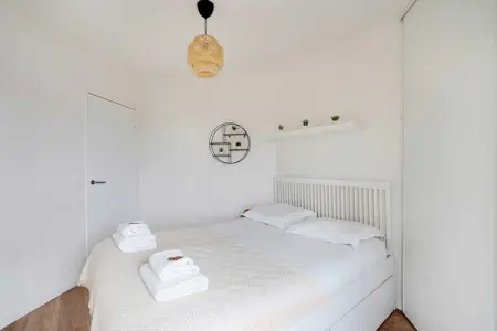 RS-13-ROSIERS, Appartement 6 personnes à Saint Ouen sur Seine - Photo 9