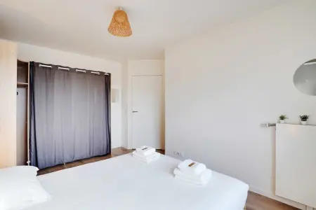 RS-13-ROSIERS, Appartement 6 personnes à Saint Ouen sur Seine - Photo 12