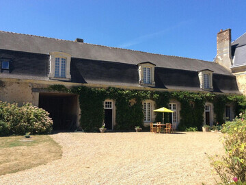 Gite à Saint Pavace,Gîte historique au château de charme proche du Mans FR-1-410-453 N°1021101