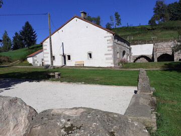 Gite à Saint Bresson,Ancienne ferme rénovée au cœur des Vosges avec terrasse couverte FR-1-583-114 N°1022239